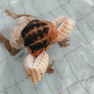 Нарукавники для плавания Mrs. Ertha "Speckled Diamond", песочные ромбики